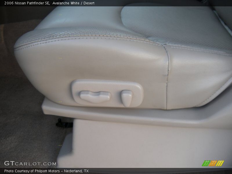 Avalanche White / Desert 2006 Nissan Pathfinder SE