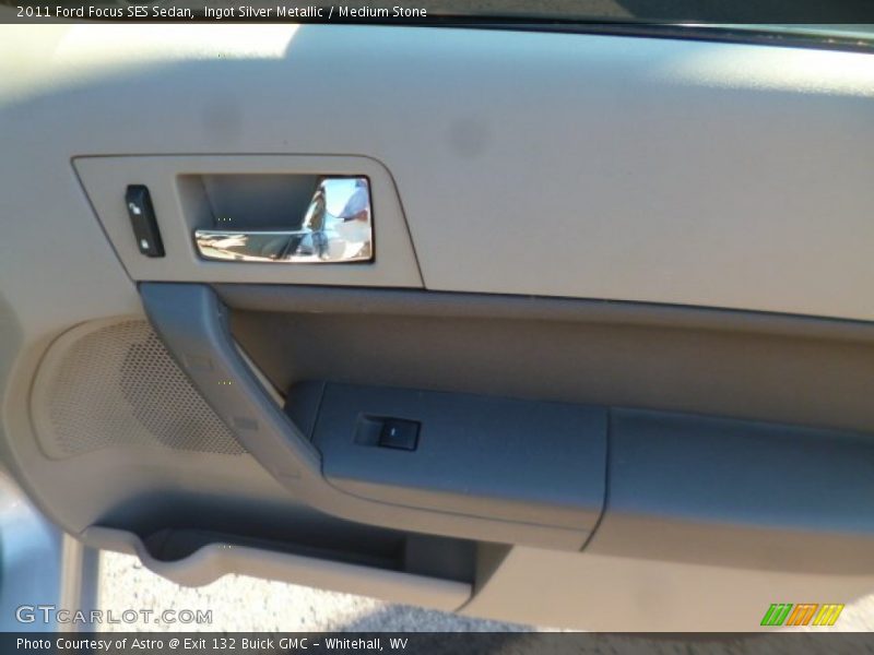 Ingot Silver Metallic / Medium Stone 2011 Ford Focus SES Sedan