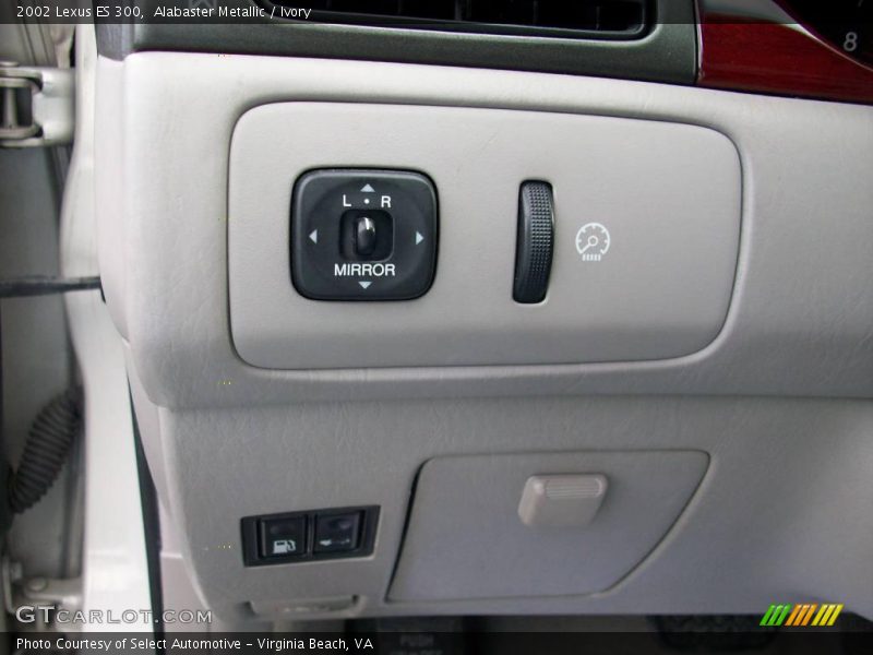 Alabaster Metallic / Ivory 2002 Lexus ES 300