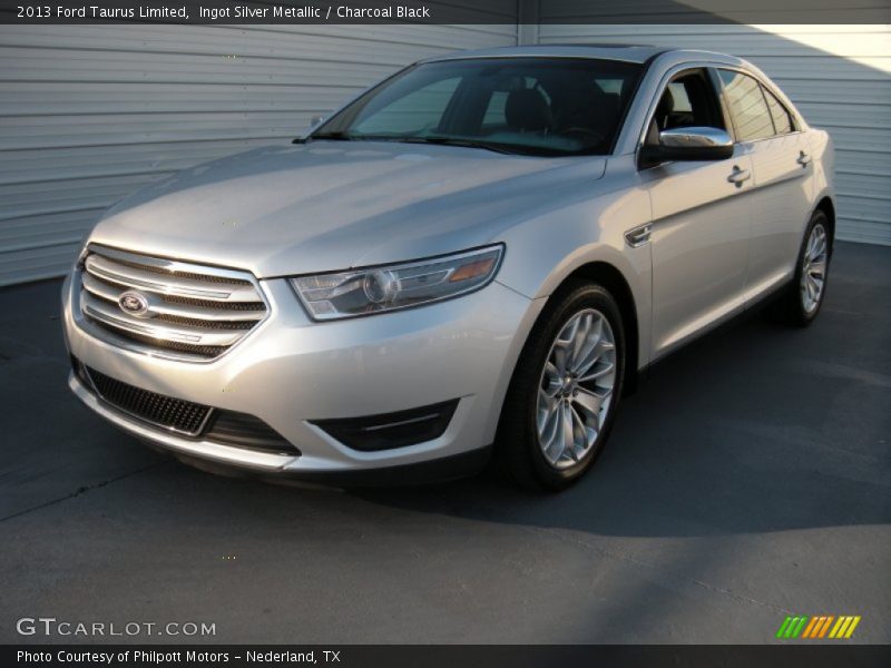 Ingot Silver Metallic / Charcoal Black 2013 Ford Taurus Limited