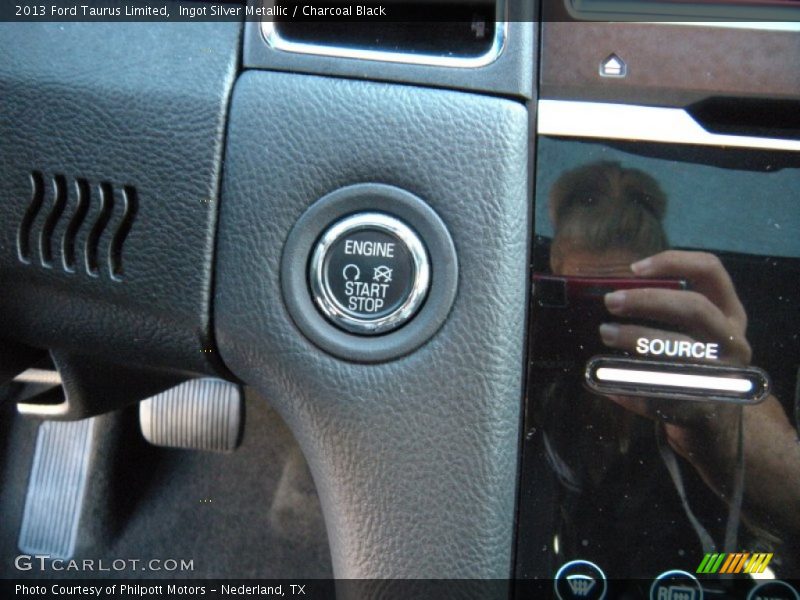 Ingot Silver Metallic / Charcoal Black 2013 Ford Taurus Limited