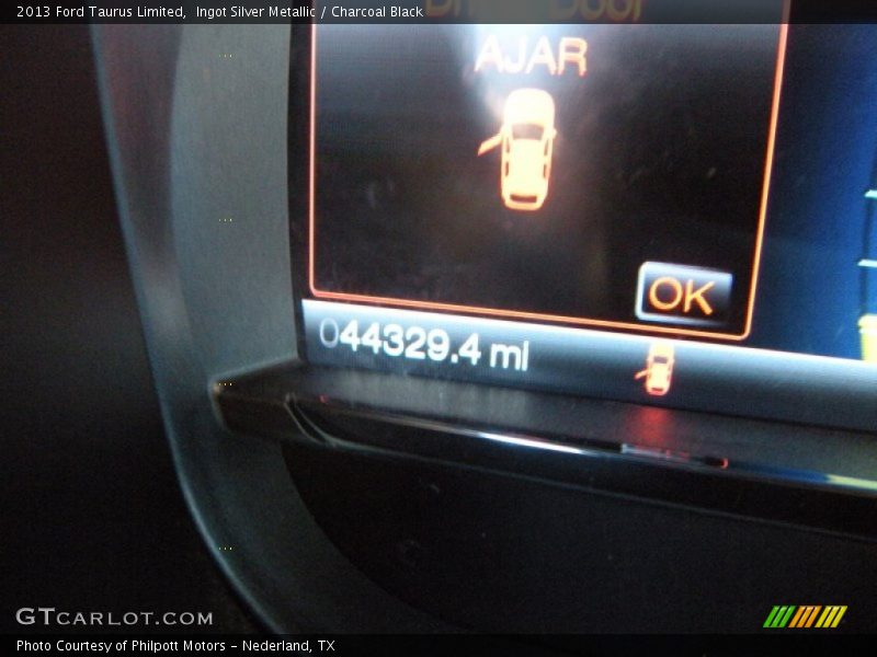 Ingot Silver Metallic / Charcoal Black 2013 Ford Taurus Limited