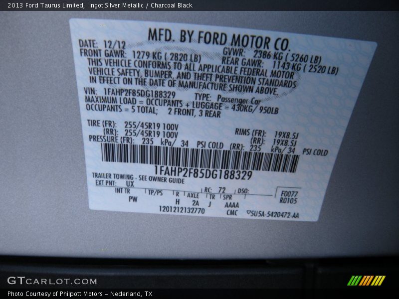 Ingot Silver Metallic / Charcoal Black 2013 Ford Taurus Limited