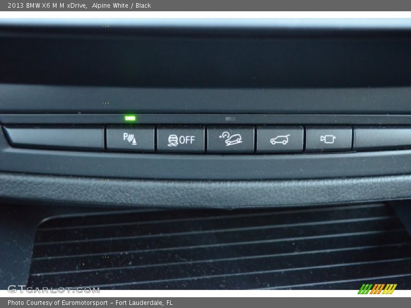 Alpine White / Black 2013 BMW X6 M M xDrive