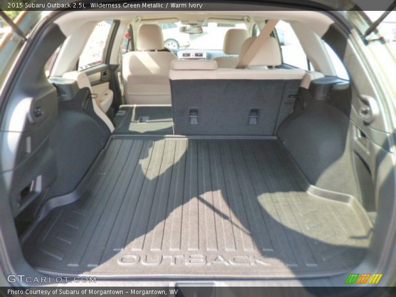 Wilderness Green Metallic / Warm Ivory 2015 Subaru Outback 2.5i