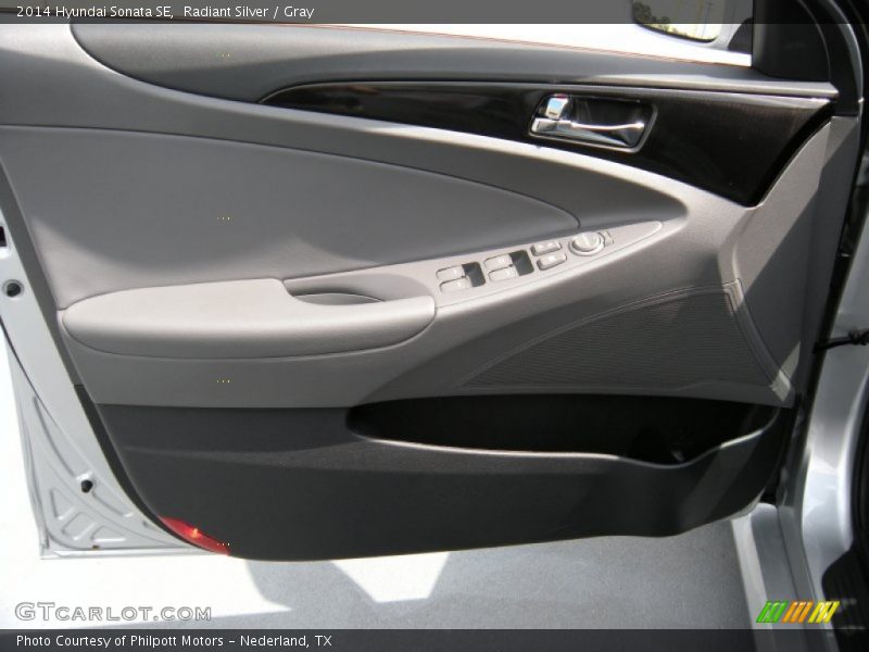 Radiant Silver / Gray 2014 Hyundai Sonata SE