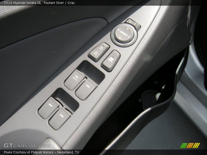 Radiant Silver / Gray 2014 Hyundai Sonata SE