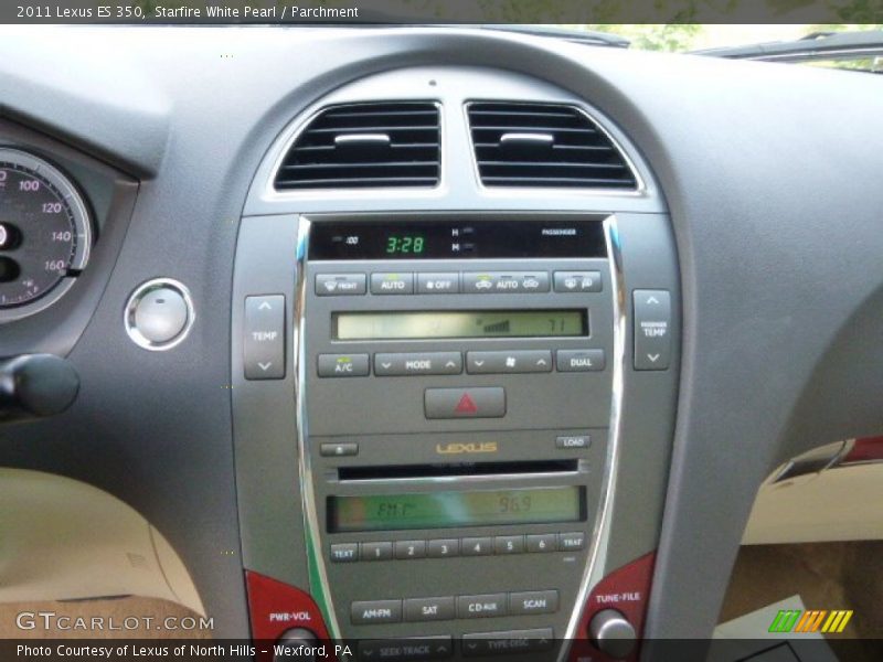 Starfire White Pearl / Parchment 2011 Lexus ES 350