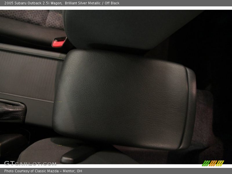 Brilliant Silver Metallic / Off Black 2005 Subaru Outback 2.5i Wagon