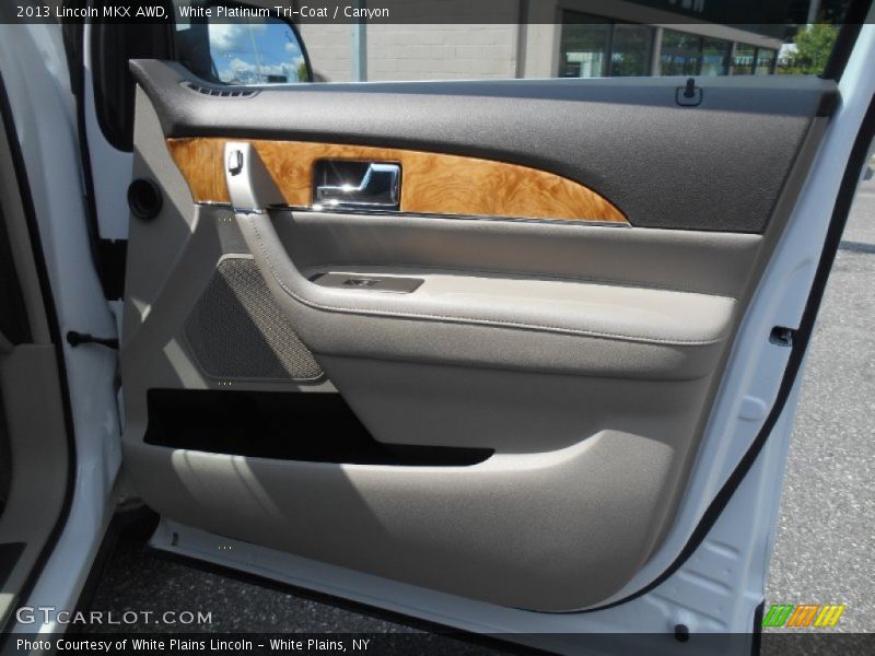 White Platinum Tri-Coat / Canyon 2013 Lincoln MKX AWD