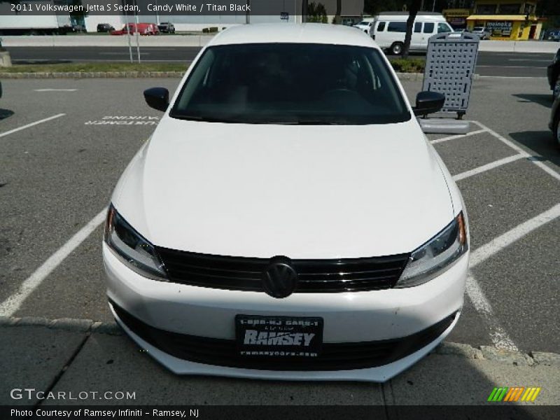 Candy White / Titan Black 2011 Volkswagen Jetta S Sedan