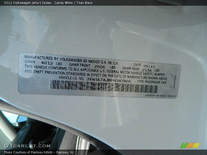 Candy White / Titan Black 2011 Volkswagen Jetta S Sedan