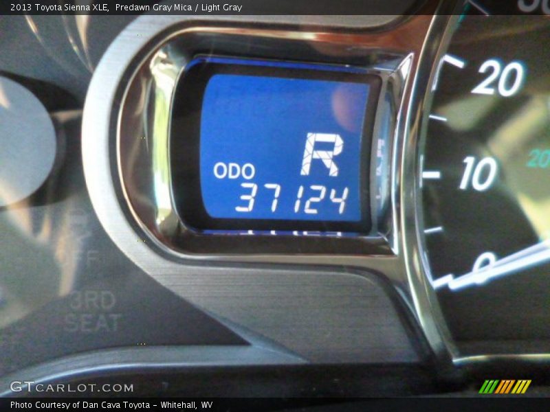 Predawn Gray Mica / Light Gray 2013 Toyota Sienna XLE