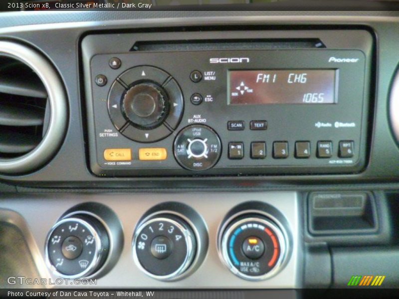 Classic Silver Metallic / Dark Gray 2013 Scion xB
