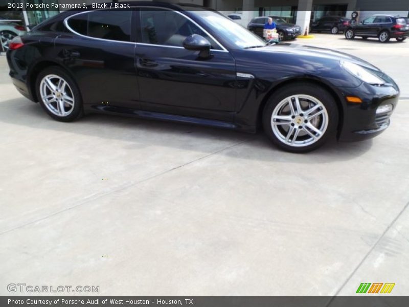 Black / Black 2013 Porsche Panamera S