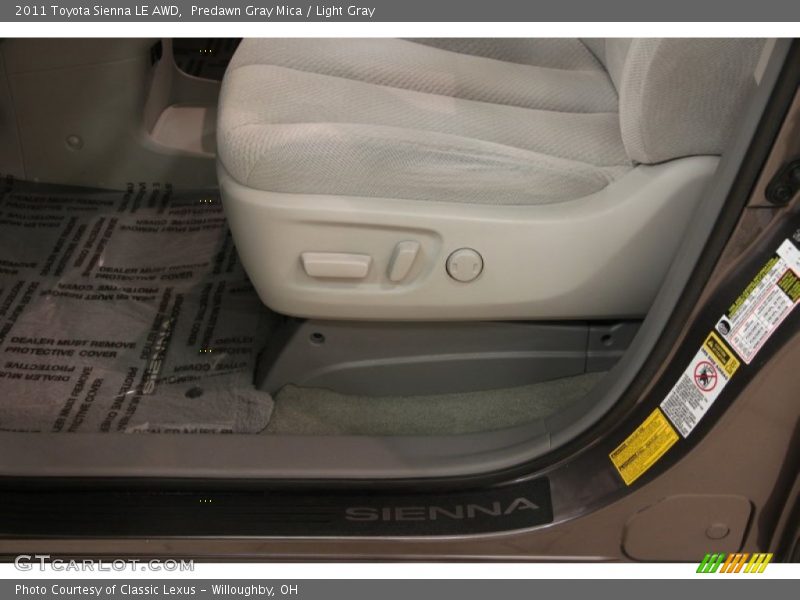 Predawn Gray Mica / Light Gray 2011 Toyota Sienna LE AWD