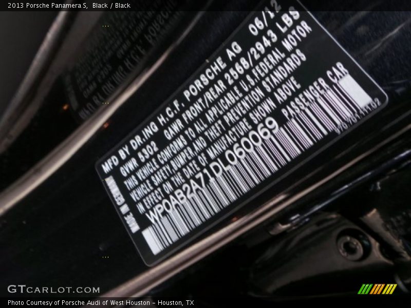 Black / Black 2013 Porsche Panamera S