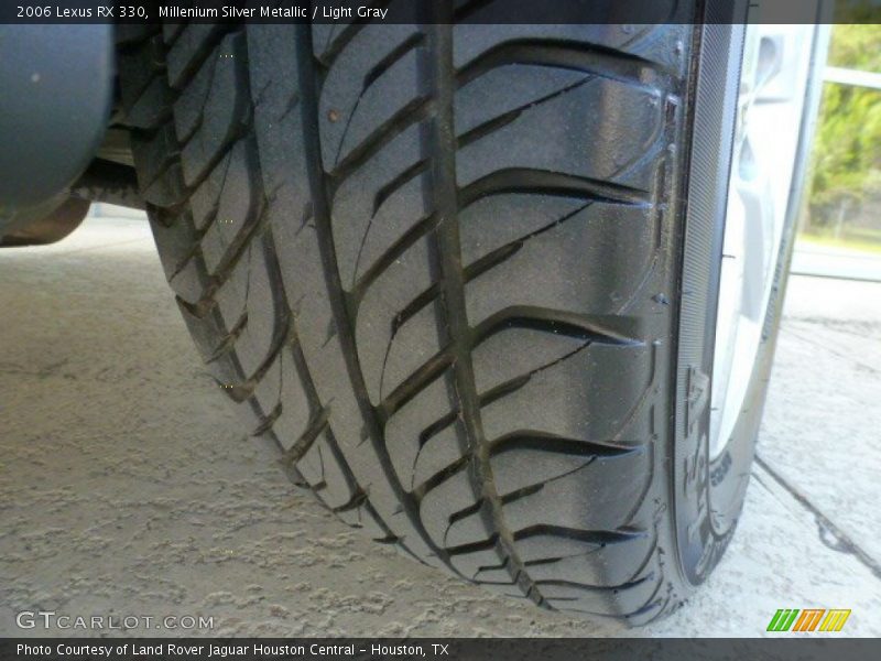 Millenium Silver Metallic / Light Gray 2006 Lexus RX 330