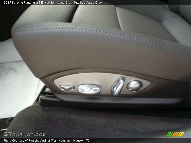 Controls of 2015 Panamera S E-Hybrid