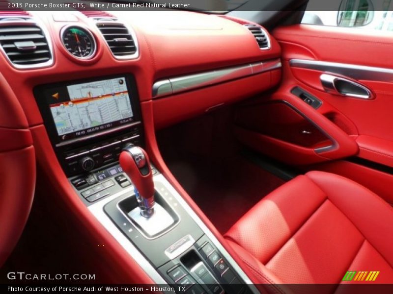 Dashboard of 2015 Boxster GTS