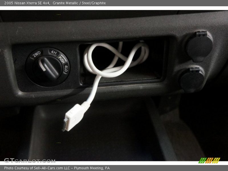 Granite Metallic / Steel/Graphite 2005 Nissan Xterra SE 4x4