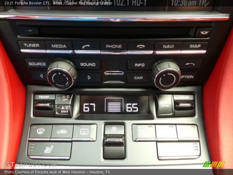 Controls of 2015 Boxster GTS