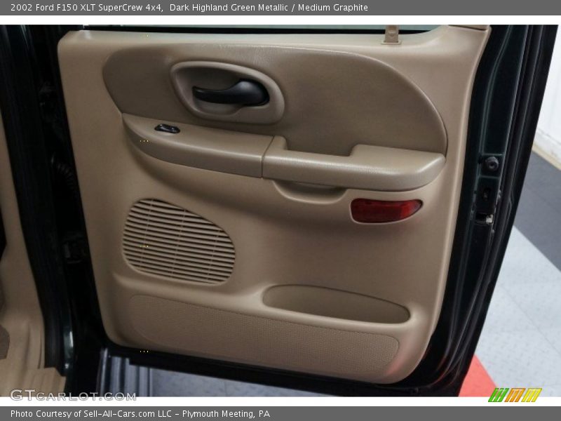 Dark Highland Green Metallic / Medium Graphite 2002 Ford F150 XLT SuperCrew 4x4