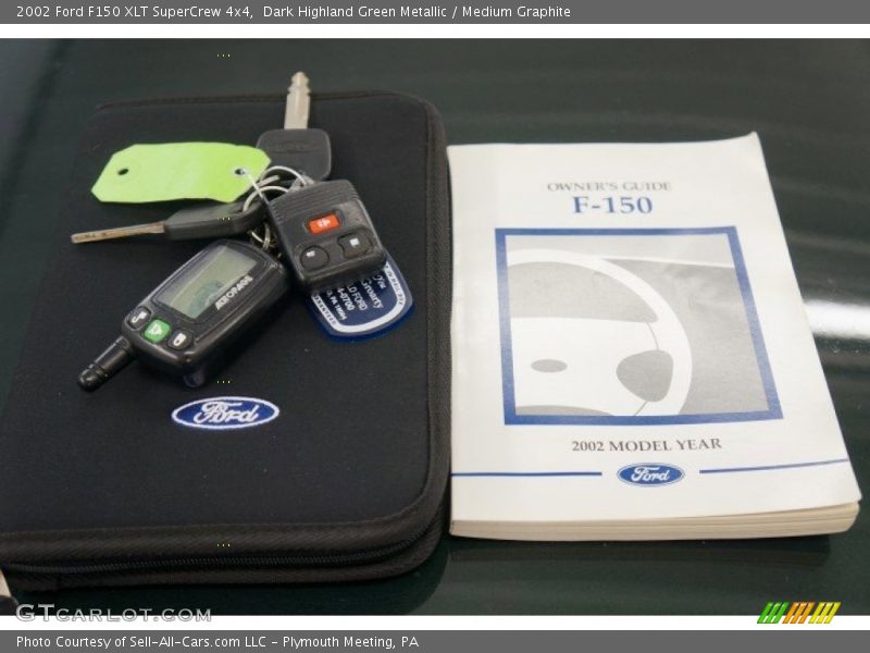 Dark Highland Green Metallic / Medium Graphite 2002 Ford F150 XLT SuperCrew 4x4