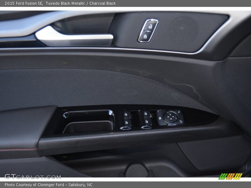 Tuxedo Black Metallic / Charcoal Black 2015 Ford Fusion SE