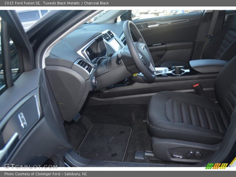 Tuxedo Black Metallic / Charcoal Black 2015 Ford Fusion SE