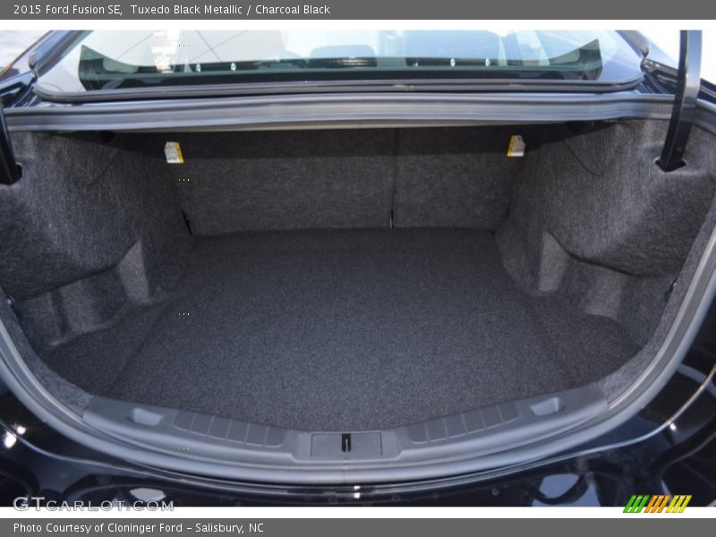  2015 Fusion SE Trunk