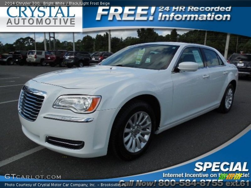 Bright White / Black/Light Frost Beige 2014 Chrysler 300