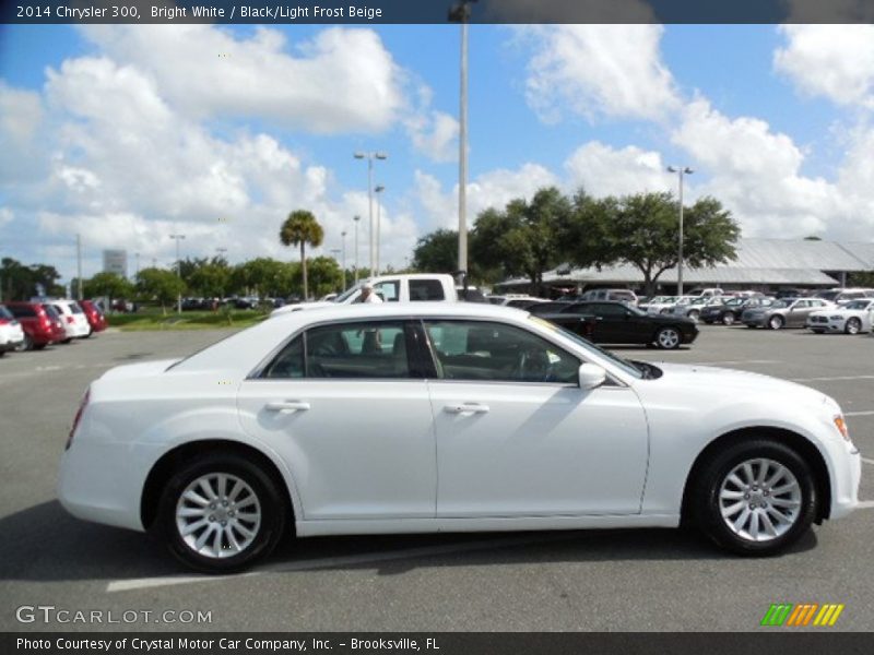 Bright White / Black/Light Frost Beige 2014 Chrysler 300