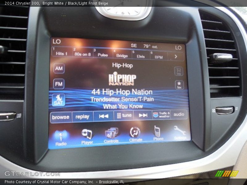 Bright White / Black/Light Frost Beige 2014 Chrysler 300