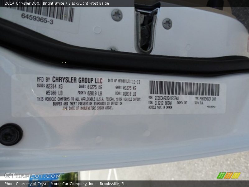 Bright White / Black/Light Frost Beige 2014 Chrysler 300