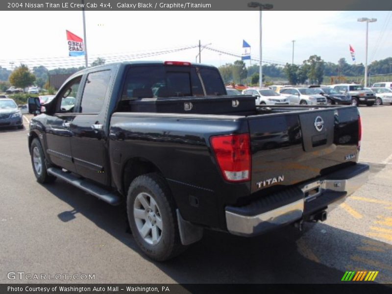 Galaxy Black / Graphite/Titanium 2004 Nissan Titan LE Crew Cab 4x4