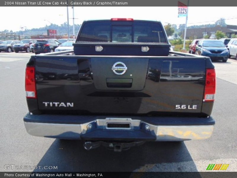 Galaxy Black / Graphite/Titanium 2004 Nissan Titan LE Crew Cab 4x4