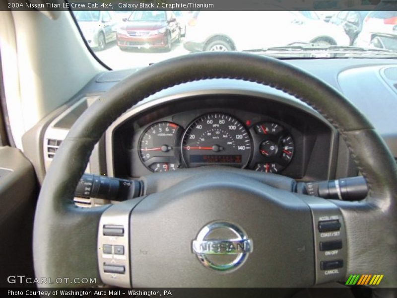 Galaxy Black / Graphite/Titanium 2004 Nissan Titan LE Crew Cab 4x4
