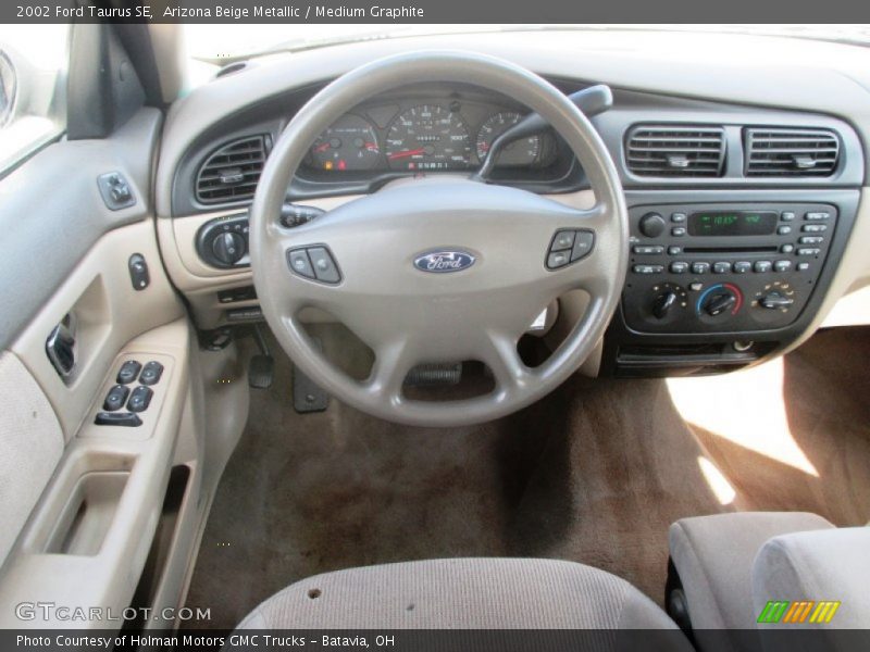 Arizona Beige Metallic / Medium Graphite 2002 Ford Taurus SE
