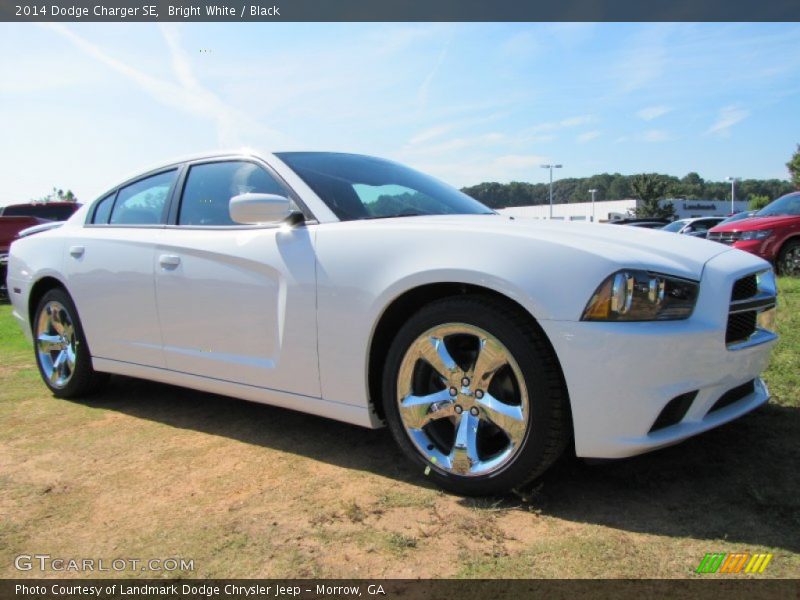 Bright White / Black 2014 Dodge Charger SE