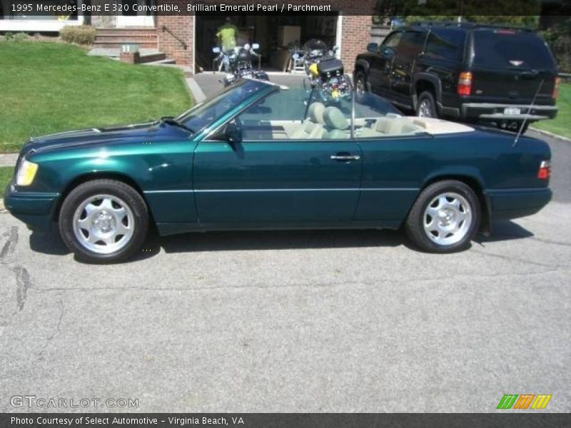 Brilliant Emerald Pearl / Parchment 1995 Mercedes-Benz E 320 Convertible