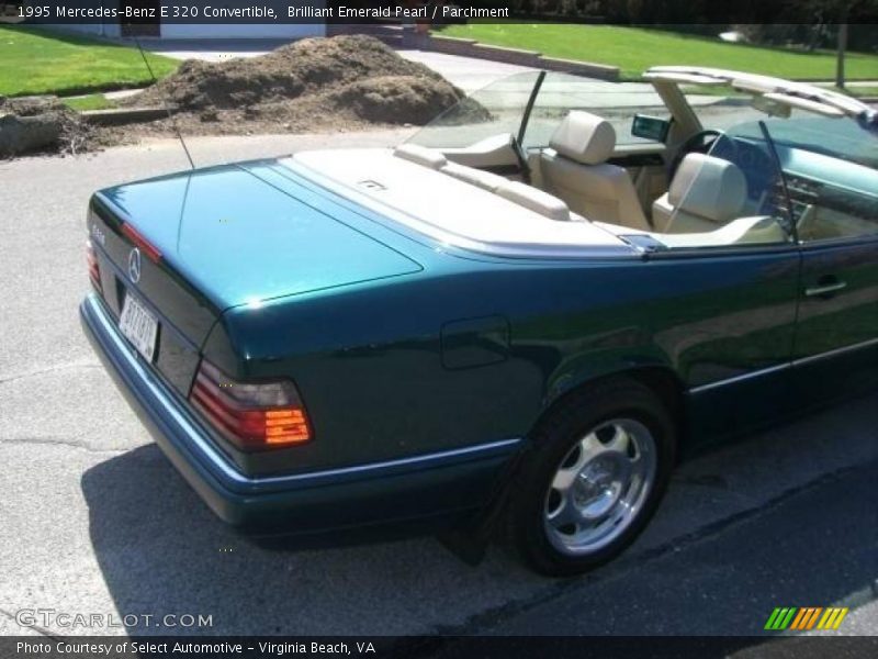 Brilliant Emerald Pearl / Parchment 1995 Mercedes-Benz E 320 Convertible