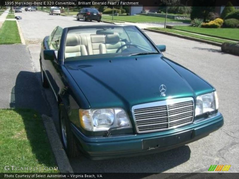 Brilliant Emerald Pearl / Parchment 1995 Mercedes-Benz E 320 Convertible