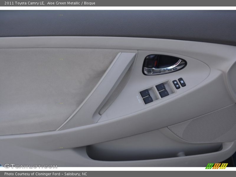 Aloe Green Metallic / Bisque 2011 Toyota Camry LE