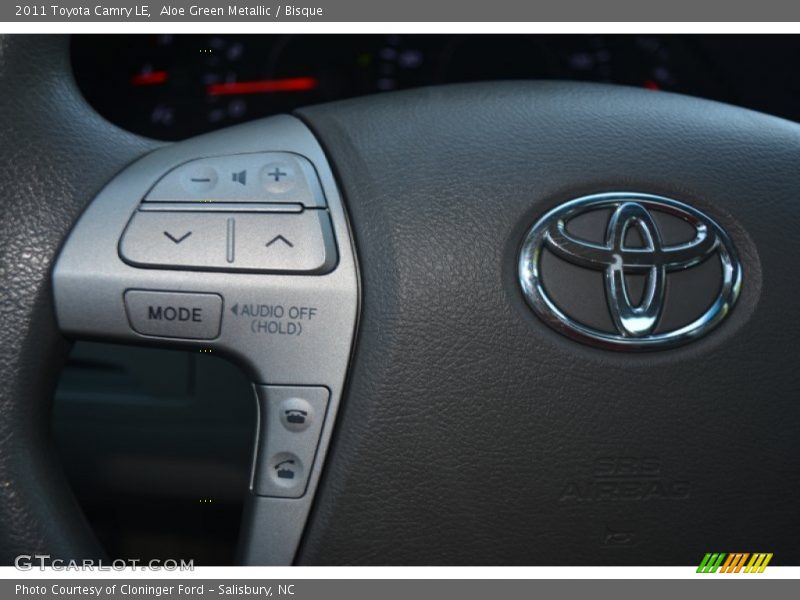 Aloe Green Metallic / Bisque 2011 Toyota Camry LE