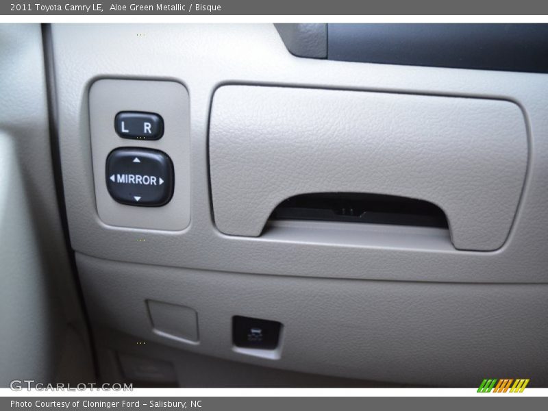 Aloe Green Metallic / Bisque 2011 Toyota Camry LE