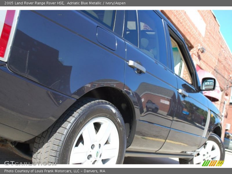 Adriatic Blue Metallic / Ivory/Aspen 2005 Land Rover Range Rover HSE