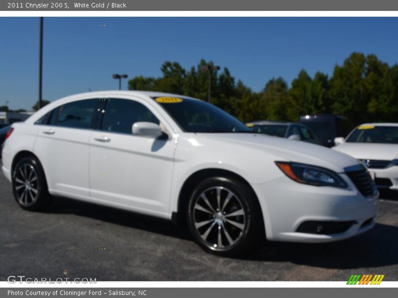 White Gold / Black 2011 Chrysler 200 S