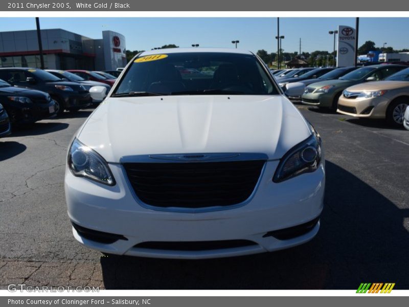 White Gold / Black 2011 Chrysler 200 S