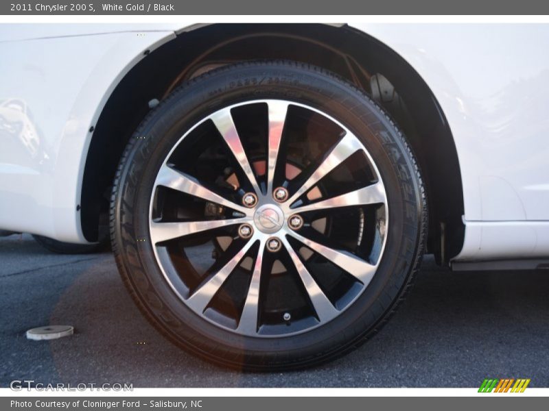 White Gold / Black 2011 Chrysler 200 S